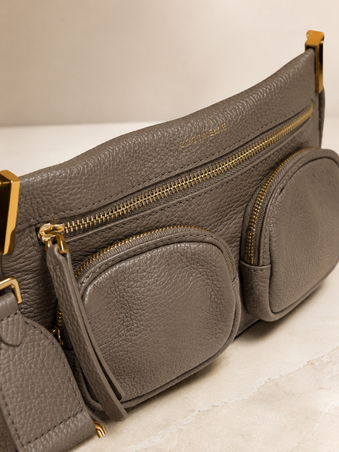 Coccinelle — Multi-pocket Taupe